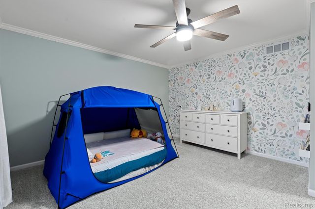 8301 Hyne Road, Brighton, MI 48114