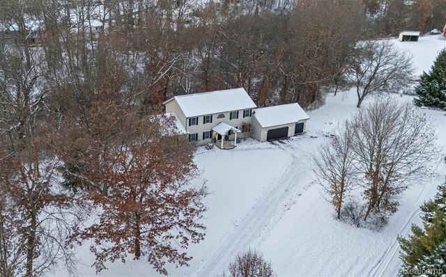 8301 Hyne Road, Brighton, MI 48114