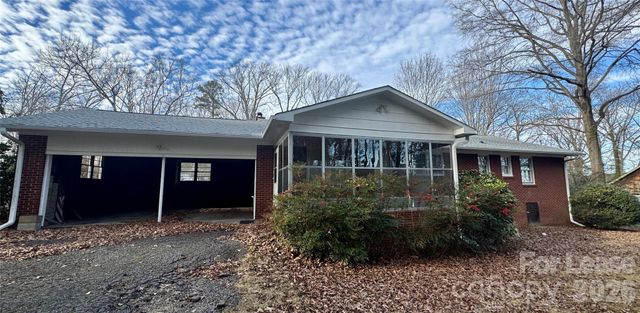 102 Ridge Drive, Stanley, NC 28164