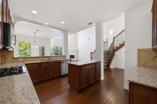 10105 Renwick Cove, Fort Worth, TX 76244