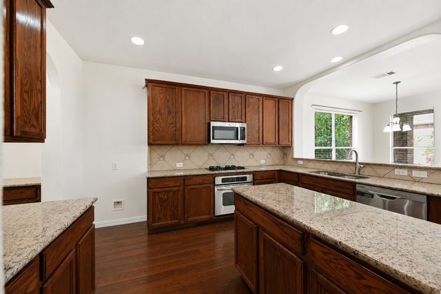 10105 Renwick Cove, Fort Worth, TX 76244