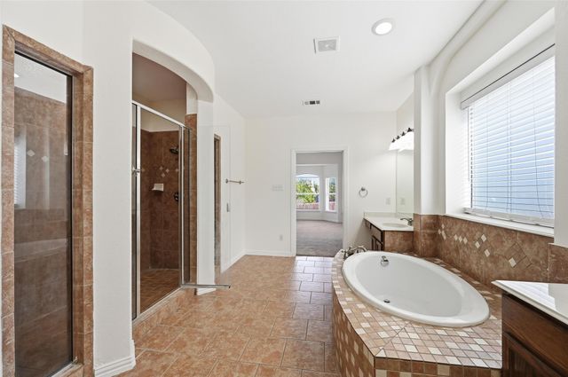 10105 Renwick Cove, Fort Worth, TX 76244