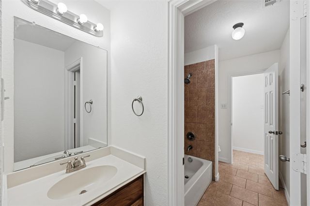 10105 Renwick Cove, Fort Worth, TX 76244