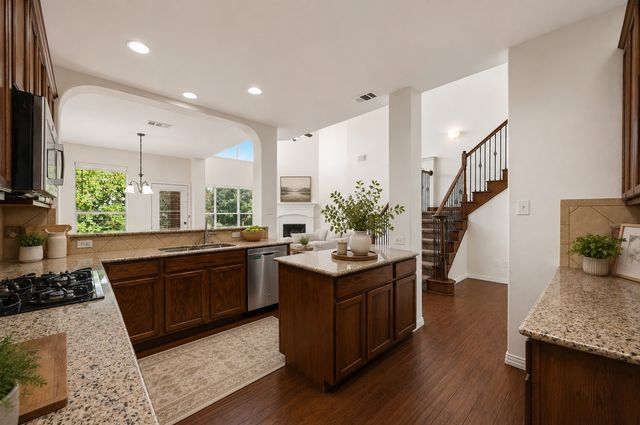 10105 Renwick Cove, Fort Worth, TX 76244