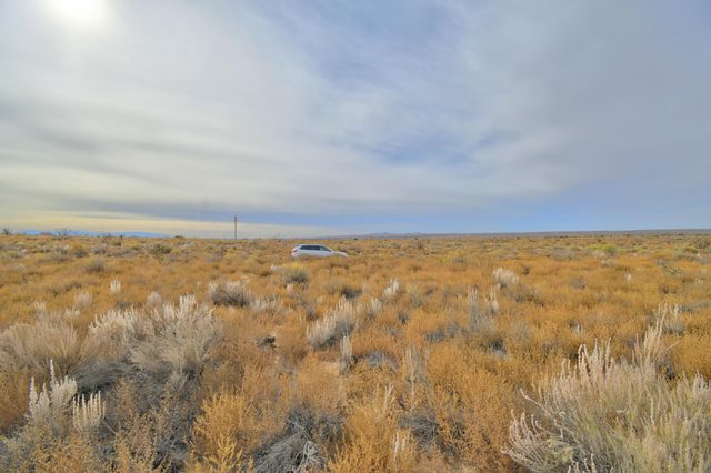 321 11th Avenue SE, Rio Rancho, NM 87124