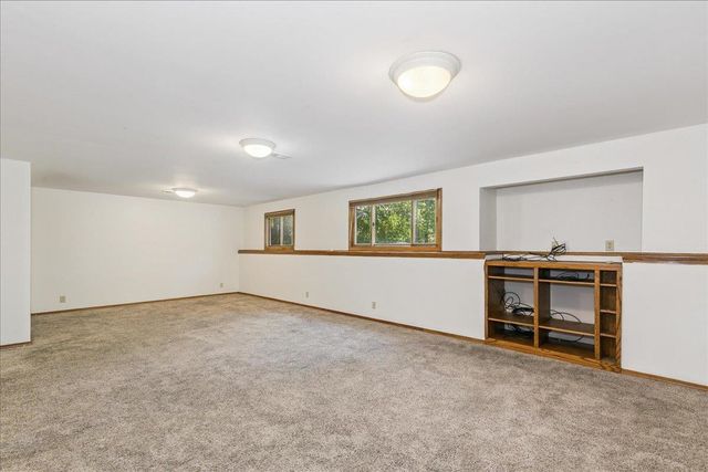 1121 W Mulberry Ct, Andover, KS 67002