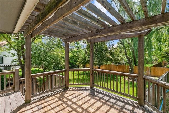 1121 W Mulberry Ct, Andover, KS 67002