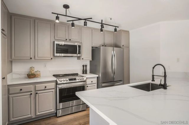7980 Sevan Ct C, San Diego, CA 92123