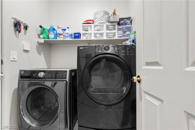 9861 Del Mar Heights, Las Vegas, NV 89183