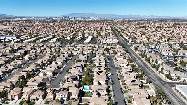 9861 Del Mar Heights, Las Vegas, NV 89183