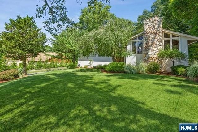 59 Bowers Lane, Closter, NJ 07624