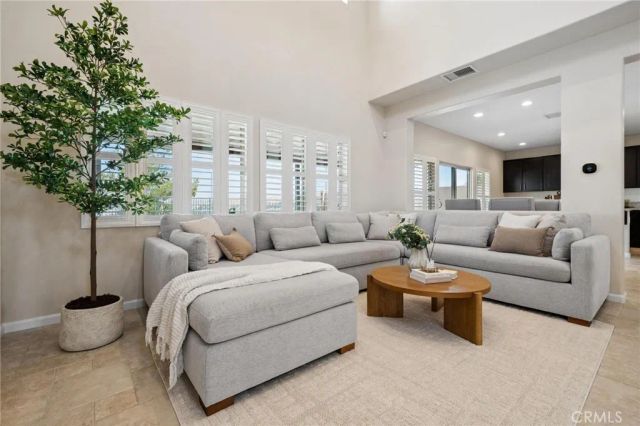 17111 Silk Tree Way, Canyon Country, CA 91387