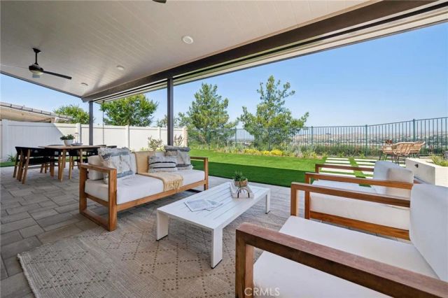 17111 Silk Tree Way, Canyon Country, CA 91387
