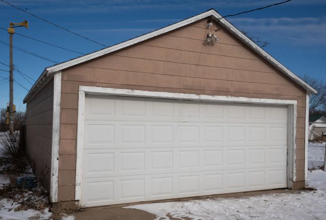 305 Park Street, Reinbeck, IA 50669