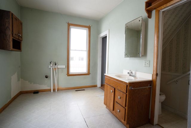 305 Park Street, Reinbeck, IA 50669