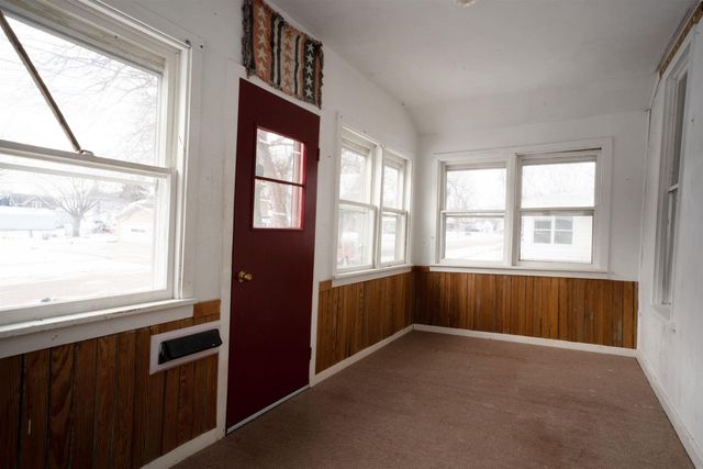 305 Park Street, Reinbeck, IA 50669