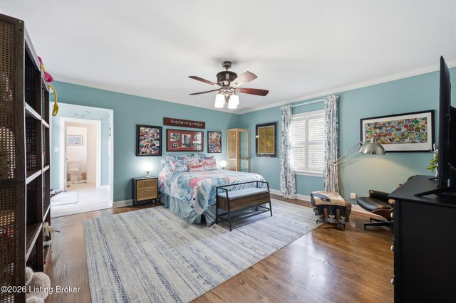 417 Blankenbaker Ln, Louisville, KY 40207