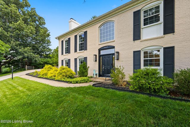 417 Blankenbaker Ln, Louisville, KY 40207