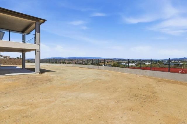 2057 Verne View, Carlsbad, CA 92008