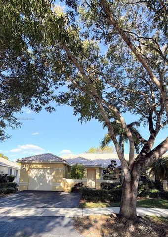 4309 Pine Ridge Ct, Weston, FL 33331