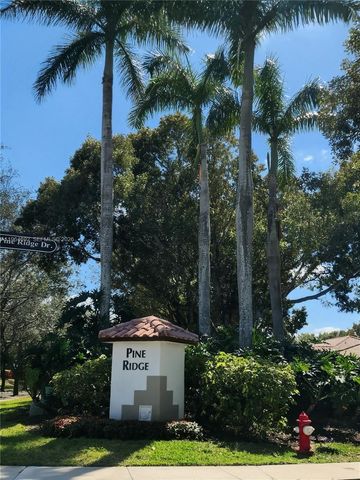 4309 Pine Ridge Ct, Weston, FL 33331