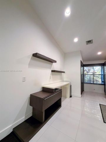 4309 Pine Ridge Ct, Weston, FL 33331