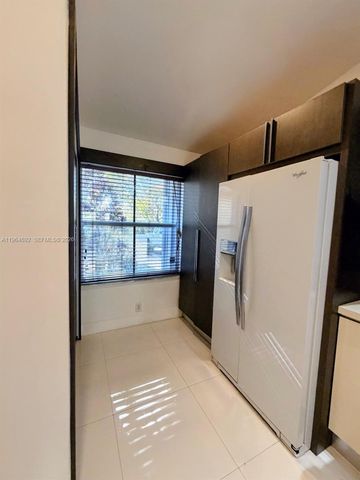 4309 Pine Ridge Ct, Weston, FL 33331