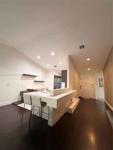 4309 Pine Ridge Ct, Weston, FL 33331