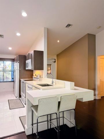 4309 Pine Ridge Ct, Weston, FL 33331