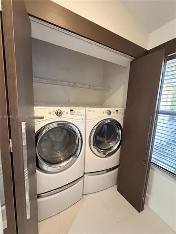 4309 Pine Ridge Ct, Weston, FL 33331