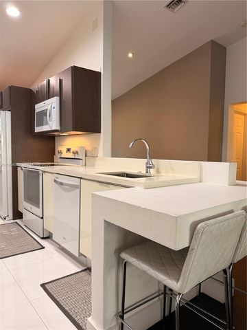 4309 Pine Ridge Ct, Weston, FL 33331