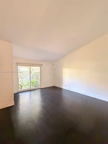 4309 Pine Ridge Ct, Weston, FL 33331