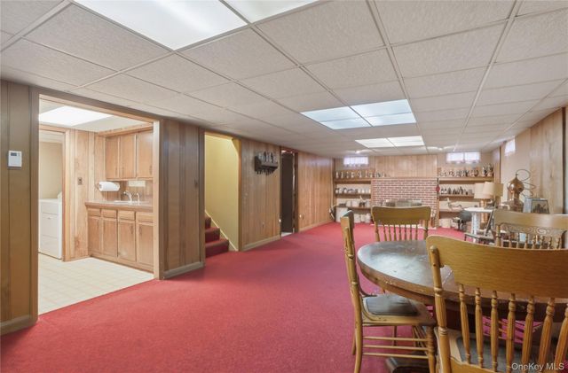 17 Academy Avenue, Sparrowbush, NY 12780