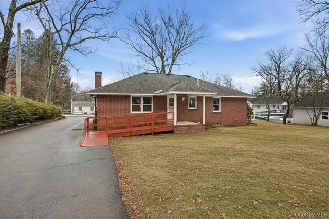 17 Academy Avenue, Sparrowbush, NY 12780