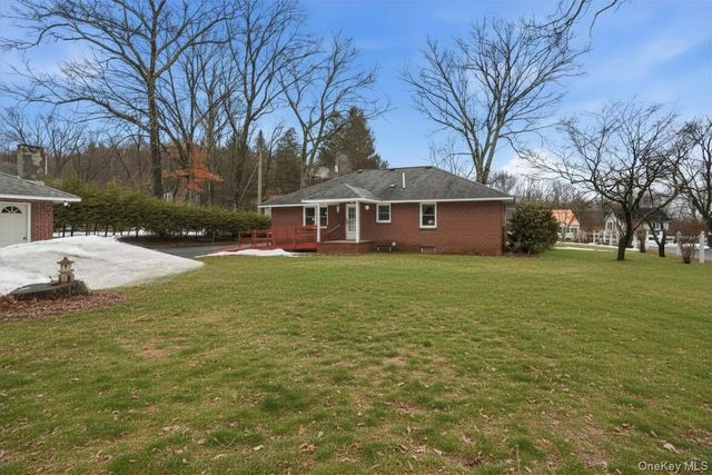 17 Academy Avenue, Sparrowbush, NY 12780