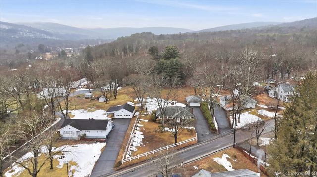 17 Academy Avenue, Sparrowbush, NY 12780