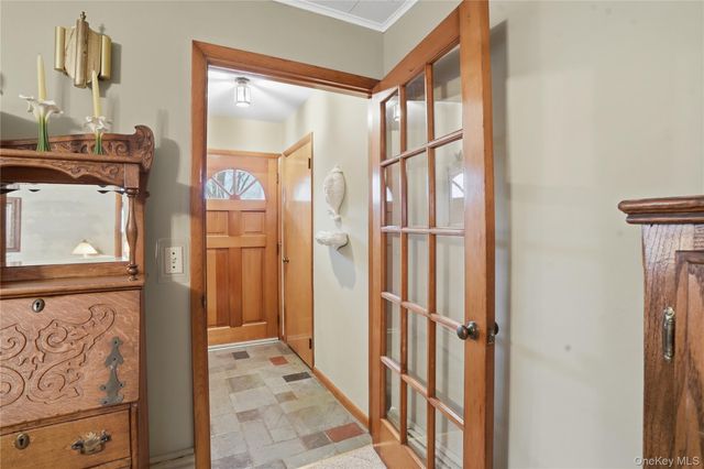 17 Academy Avenue, Sparrowbush, NY 12780