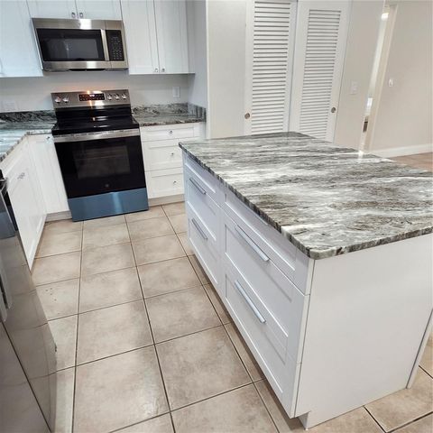 15414 AVALON AVENUE 2, Clearwater, FL 33760