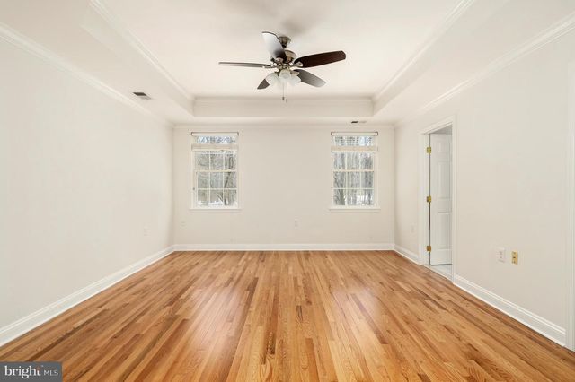 7 SWALLOW DR, Hamilton, NJ 08690