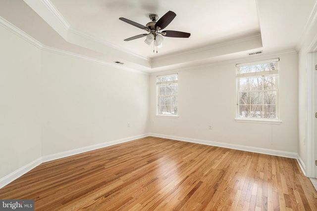 7 SWALLOW DR, Hamilton, NJ 08690