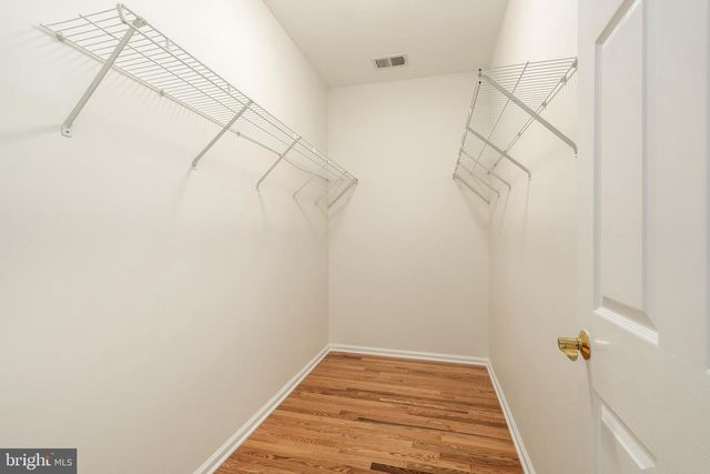 7 SWALLOW DR, Hamilton, NJ 08690