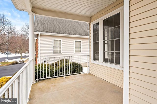 7 SWALLOW DR, Hamilton, NJ 08690