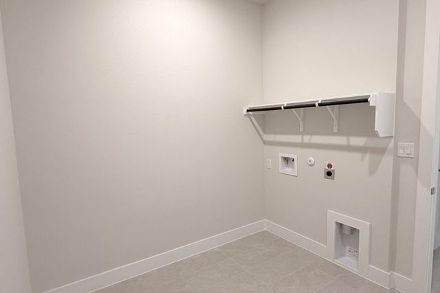 17309 Silverman DR, Pflugerville, TX 78660