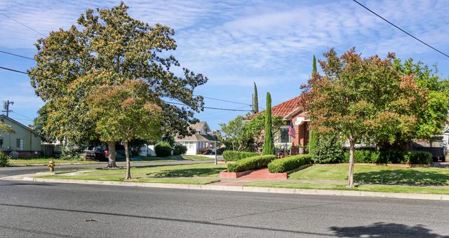 2005 N Commerce St, Stockton, CA 95204