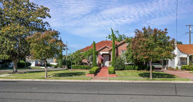 2005 N Commerce St, Stockton, CA 95204