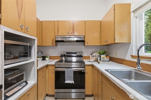 12808 SE 158th St, Renton, WA 98058