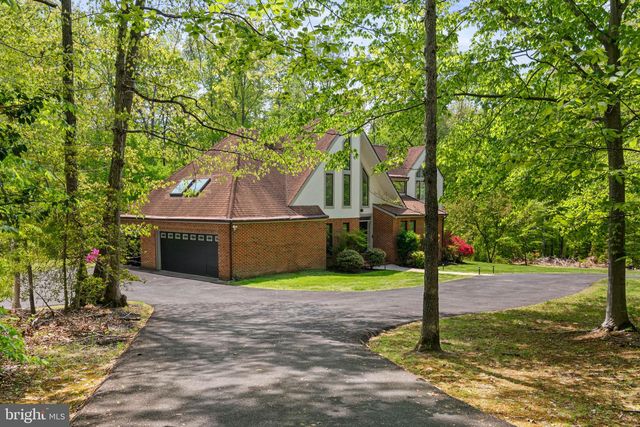 10101 JAYDEE BLVD, Fairfax Station, VA 22039