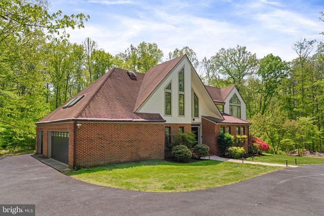 10101 JAYDEE BLVD, Fairfax Station, VA 22039