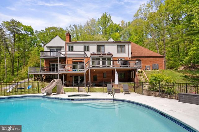 10101 JAYDEE BLVD, Fairfax Station, VA 22039