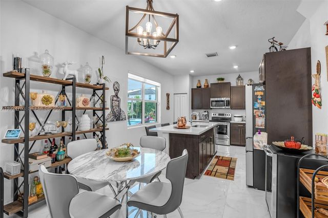 19815 SW 132nd Ct, Miami, FL 33177